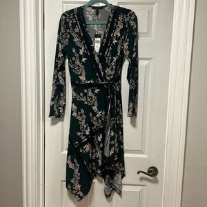 Bcbgmaxazria wrap floral  dress  Medium M
